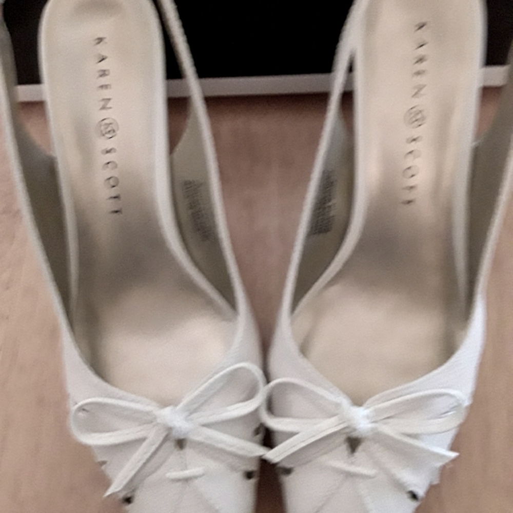 Karen Scott White Slingback Shoes